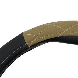Housses <span class=keywords><strong>de</strong></span> volant en PU personnalisées avec design <span class=keywords><strong>de</strong></span> points <span class=keywords><strong>de</strong></span> diamant et <span class=keywords><strong>blocage</strong></span> <span class=keywords><strong>de</strong></span> couleur pour Toyota - Product Image 4