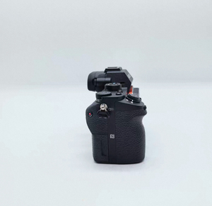 Solo cuerpo de cámara A7C2 usado — 33.0MP full-frame + 5 ejes de estabilización de imagen (IBIS) de 7 paradas, en excelentes condiciones, completamente funcional. - Product Image 5
