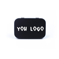 Ensemble d'accessoires pour fumeurs avec logo personnalisé, comprenant un plateau, un cendrier, un moulin, un porte-briquet et des feuilles à rouler