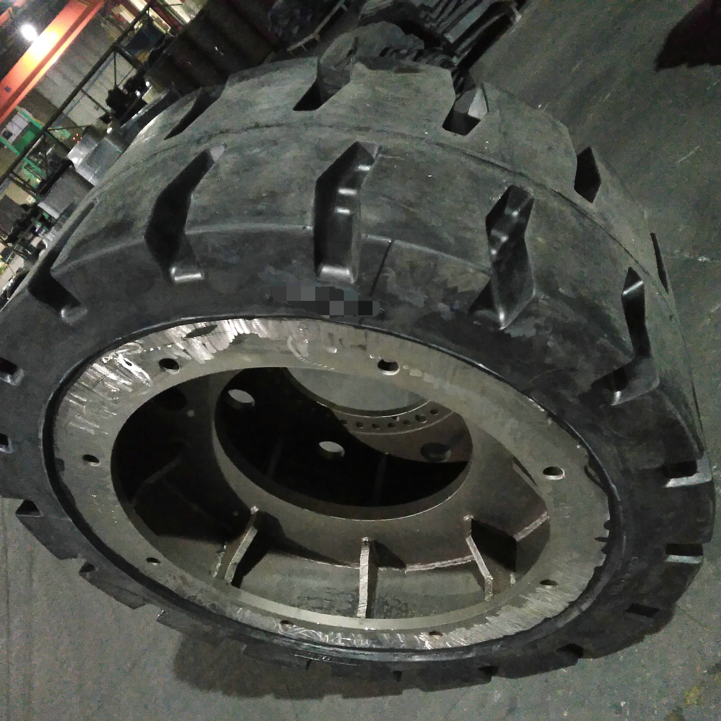 Extreme Load Industrial Solid Tyre 56x22 for Slag Pot Carrier and Steel Plant Transfer Equipment