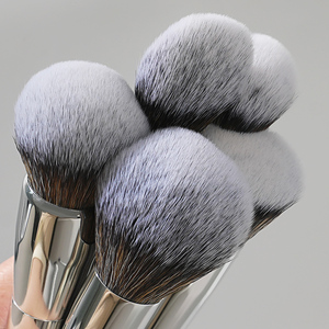 Lot de 10 pinceaux de maquillage professionnels en poils synthétiques de haute qualité, avec manche en aluminium <span class=keywords><strong>argenté</strong></span>, pour anticernes et <span class=keywords><strong>eye</strong></span>-<span class=keywords><strong>liner</strong></span>, vente en gros - Product Image 5