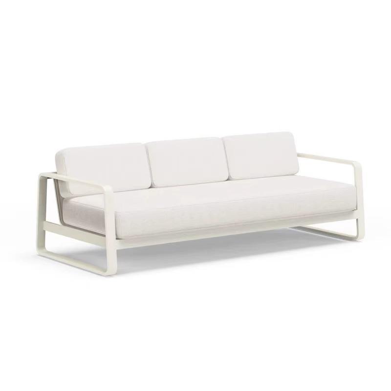 Sofá de tres plazas