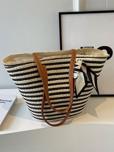 Spring Straw Craft Zip Foldable Waterproof Single Shoulder <b>Large</b> Size 3L+ <b>Pillow</b> Shape Polyester Handbag Tanjing - Product Image 3