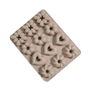 Moules à biscuits en 3D durables et personnalisés, en forme de cœur et de fleur, pour accessoires de pâtisserie, outils à gâteaux - Product Image 5
