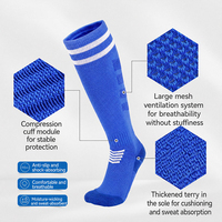 Chaussettes de football personnalisées avec logo et impression par sublimation, chaussettes de football personnalisées OEM pour les équipes de club en gros