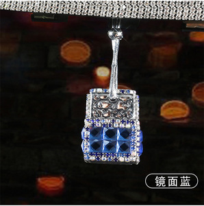 WinkShow Factory Price <b>Mini</b> Size <b>Perfume</b> Diffuser for Car Hotel 10ml New Style Glass Bottle Rhinestone Car Aromatherapy Pendant - Product Image 3