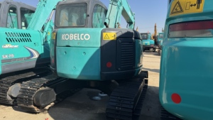 Excavadora Kobelco 70SR de alta calidad con sistema hidráulico Motor de ahorro de energía Bomba de control preciso Engranaje PLC Disponibilidad - Product Image 6