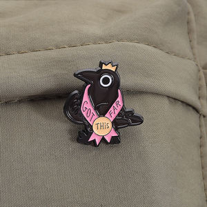 Black Raven Pin Enamel lucu burung medali bros logam Lapel ransel lencana hadiah perhiasan untuk teman grosir - Product Image 3