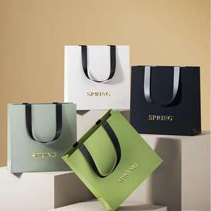 Kişiselleştirilmiş el sanatları ile butik ambalaj için pamuk ile özel Logo lüks şerit kolu yeşil Kraft kağıt alışveriş torbaları - Product Image 1