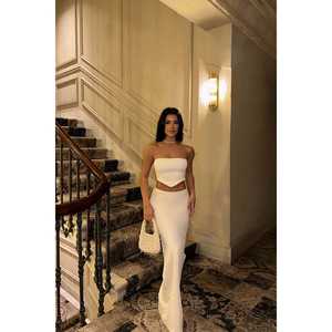 ชุดกระโปรงผู้หญิงแบบมีดีเทลผ่าข้าง - Product Image 3