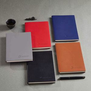 Set de Regalo Corporativo de Lujo Personalizado: Cuaderno, Bolígrafo y Batería Externa de Calidad para Regalos Promocionales y Empresariales - Product Image 2