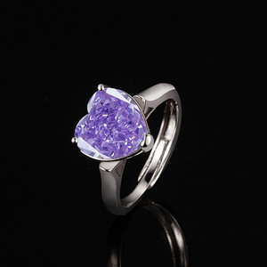 Bague de Fiançailles Solitaire en Cuivre Plaqué Rhodium avec Zircon Coloré Taillé en Cœur 10*10mm pour Femmes – Vente en Gros Usine pour Fêtes - Product Image 4