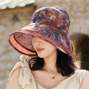 หมวกปีกกว้างสำหรับผู้หญิงระบายอากาศได้น้ำหนักเบาพิมพ์ลายดอกไม้ป้องกันแสงแดดใช้กลางแจ้งหมวกฤดูร้อนแบบพับได้ - Product Image 1