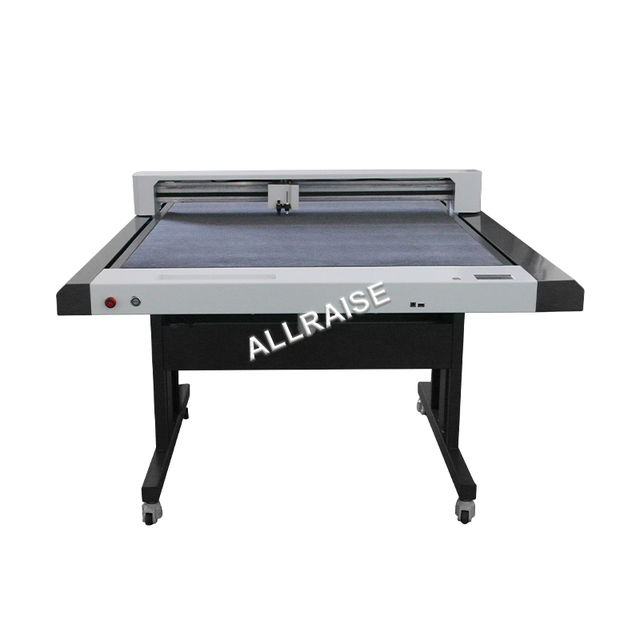 High Precision CCD  Flatbed Cutting Machine Vinyl Sticker Double Heads Cutting Plotter Die Cutting Machine With Creasing