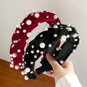 Bandeau large antidérapant en velours style français pour femme avec perles, idéal pour mariage ou usage quotidien automne/hiver - Product Image 1