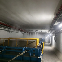Système de suppression de la poussière par micro-brumisation, équipement de brumisation industriel pour le contrôle de la poussière des matériaux en vrac dans les mines, sur les convoyeurs et dans les ports