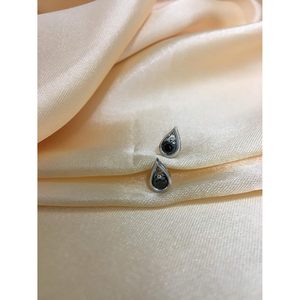Ornaatis Boucles d'oreilles solitaires en diamant noir 0,69 carats, taille ronde, or blanc 10 carats, fermoir à vis, bijoux pour femme - Product Image 2