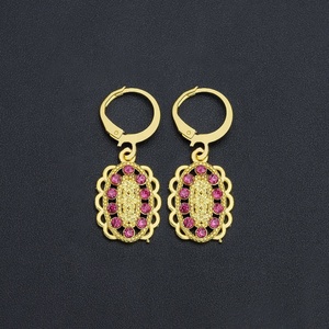 Nuevos Aros de Oro 2024, Juego de Joyería de Latón de Moda con Diseño de Zirconia en Forma de Gota, Pendientes de Encanto al por Mayor - Product Image 2