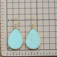 Boucles d'oreilles pendantes exagérées plaquées or pour femmes pierre turquoise naturelle grosses boucles d'oreilles en cristal de guérison cadeau de créateur