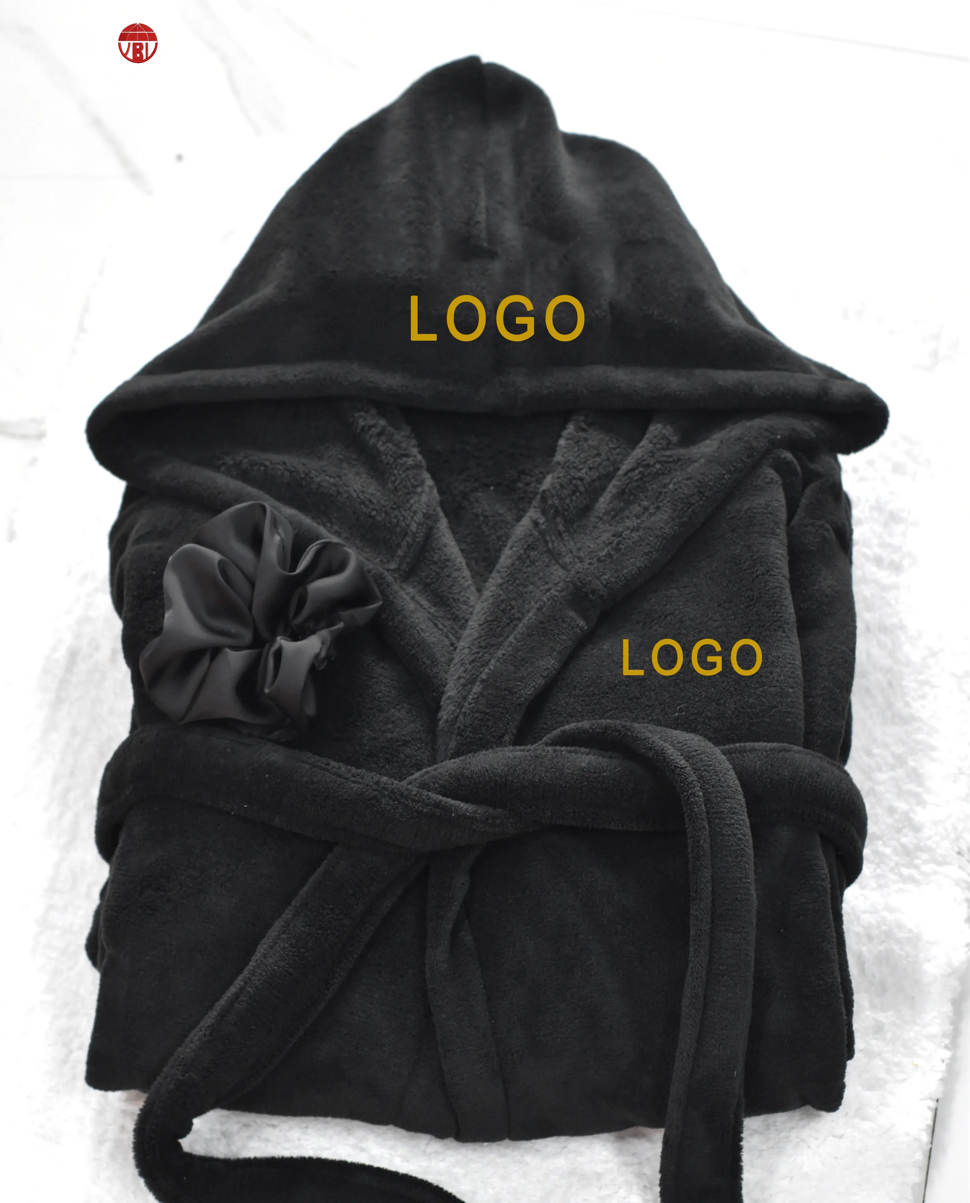 Hoge Kwaliteit Volwassen Pluizige Gewaden Vrouwen Designer Logo Custom Badjas Met Capuchon Luxe Hotel Koraal Fleece Capuchon Koraal Fluwelen Vleermuis