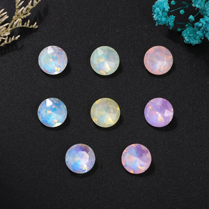 Strass en verre irisé à dos plat pour décoration d'ongles DIY, accessoires de bijoux scintillants, pierres précieuses rondes en cristal de 8 mm pour manucure - Product Image 1