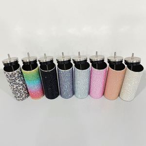 Gobelet isotherme 20oz en acier inoxydable à double paroi sous vide, orné de strass et de cristaux colorés, avec paille - Product Image 3