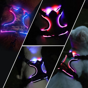 สายรัดอกสุนัขแบบสะท้อนแสงพร้อมไฟ LED ขนาดกลาง เพื่อความปลอดภัยในเวลากลางคืน - Product Image 1