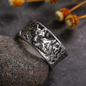 Anello di Fidanzamento Classico in Ottone con Motivo Lupo Vintage per Uomo e Donna, Gioiello da Dito in Stile Retrò - Product Image 3