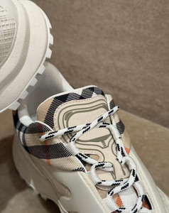 Nouvelles baskets de marche unisexes de luxe polyvalentes à plateforme, confortables, absorbant les chocs et résistantes à l'usure pour l'extérieur - Product Image 3