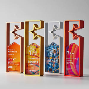 Trophée de cristal en métal personnalisé Employé Sports <span class=keywords><strong>Musique</strong></span> <span class=keywords><strong>Youtube</strong></span> Verre de football Médaille Activité Souvenir Couleur Impression Trophées - Product Image 2