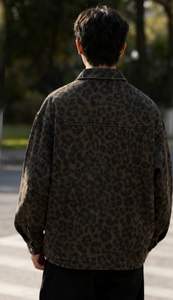Giacca Bomber Americana Personalizzata con Stampa Leopardata, Logo Ricamato Frontale, Stile Retrò Casual Oversize per <span class=keywords><strong>Uomo</strong></span> <span class=keywords><strong>e</strong></span> Donna, Autunno - Product Image 2