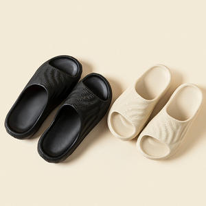 Claquettes pour hommes en EVA, de haute qualité, texture 3D, antidérapantes, légères, chaussures de bain pour la maison, l'hôtel, intérieur et extérieur - Product Image 4