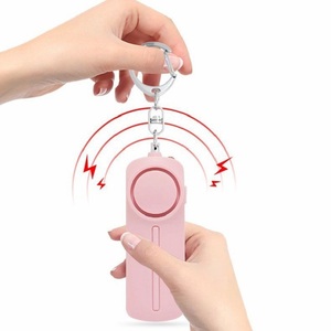 <span class=keywords><strong>Alarme</strong></span> personnelle de défense personnelle 130 dB avec porte-clés, <span class=keywords><strong>alarme</strong></span> de sécurité d'urgence en ABS pour femmes, enfants, personnes <span class=keywords><strong>âgée</strong></span>s, course nocturne, <span class=keywords><strong>alarme</strong></span> portable - Product Image 2