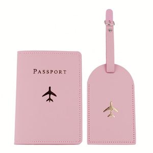 Porta Pasaportes y Tarjetas de Vacunación de Cuero PU con Logotipo Estampado en Oro, Resistente al Agua, 5 en 1, Estilo Moderno para Mujer/Hombre - Product Image 3