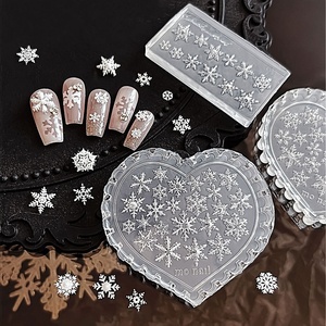 Moule à ongles en silicone flocon de neige de Noël, moule de sculpture 3D pour gel UV, ongles à presser DIY, ornements pour nail art, outils de manucure - Product Image 1