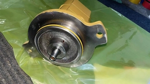 La nouvelle pompe à engrenages de moteur à essence 290-9753 G3612 G3616 G3606 G3608 est en stock - Product Image 3