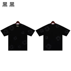 Camiseta de mezclilla de manga corta unisex con estampado de hibisco plateado brillante de la línea principal, estilo urbano holgado, para parejas - Product Image 5