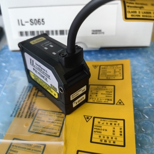 Sensore di Spostamento Laser CMOS KEYENCE <span class=keywords><strong>IL</strong></span>-S300 Serie <span class=keywords><strong>IL</strong></span>, Distanza di Riferimento 300mm, Ripetibilità <span class=keywords><strong>30</strong></span>μm, IP67, <span class=keywords><strong>IL</strong></span> S300 - Product Image 3