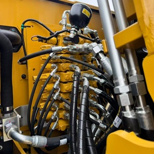 Excavatrice CAT 307, poids opérationnel de 3 tonnes, capacité de la benne de 0,12 m³, équipement de construction hydraulique jaune - Product Image 6