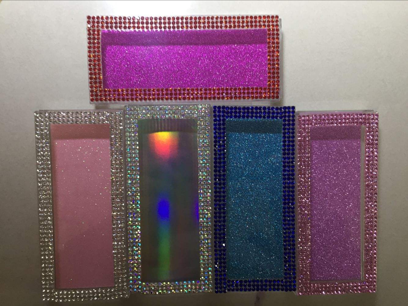 Rectangular box with diamond