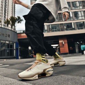 סיטונאי חדש עיצוב מיוחד לנשימה ספורט מזדמנים נוח משקל פחמן קל גברים נעלי ספורט באיכות גבוהה - Product Image 3