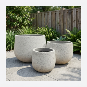 Juego de 3 Macetas Modernas de Concreto para Jardín, Diseño Minimalista con Acabado Gris Moteado para Plantas y Vegetación - Product Image 1