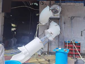 Tobogán de Plástico <span class=keywords><strong>Cerrado</strong></span> Más Vendido, Tobogán Interior para Dormitorio, Tobogán Exterior para Patio Trasero, Balcón, Tobogán de Plástico <span class=keywords><strong>Cerrado</strong></span> para Niños y Adultos - Product Image 3