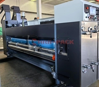 Machine de fabrication de boîtes en carton avec imprimante flexographique, découpeuse et rainureuse, 4 couleurs