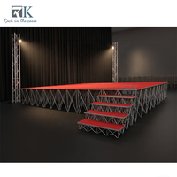 Scène portable en aluminium avec tapis rouge et escalier – Offre spéciale Smart Stage