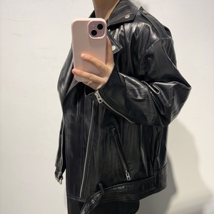 Giacca da motociclista oversize in pelle <span class=keywords><strong>cerata</strong></span> nera effetto invecchiato da <span class=keywords><strong>donna</strong></span> - Product Image 5