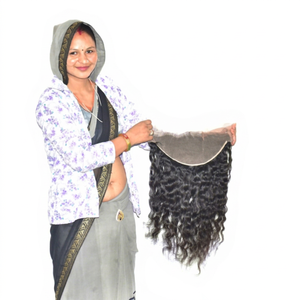 Cheveux humains indiens bruts 100% naturels, cuticules alignées, Remy, doux, ondulés, avec frontal - Product Image 1