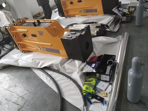 Soosan SB81 BOX Martillo Hidráulico, CUERPO PRINCIPAL DEL PRODUCTO, SUMINISTRO DIRECTO DE FÁBRICA, UN AÑO DE GARANTÍA, CARACTERÍSTICAS ESTÁNDAR INCLUIDAS - Product Image 4