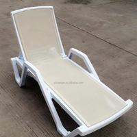 Mobilier d'extérieur en plastique PE Double chaise longue Chaise longue pour piscine Chaise longue de plongée Mer Plage Chaise longue
