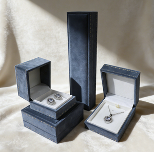 Caja de Terciopelo Azul Oscuro de Alta Gama XINYUAN, Varios Tamaños, Estilo de Tapa Abatible, Costuras Exquisitas, Bordes de Caja con Forro Blanco Suave - Product Image 1